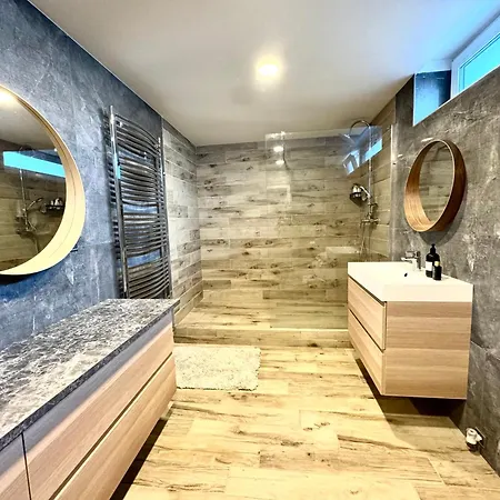 Villa Sara S Bazenem A Infrasaunou Na Kraji Prahy Zbuzany