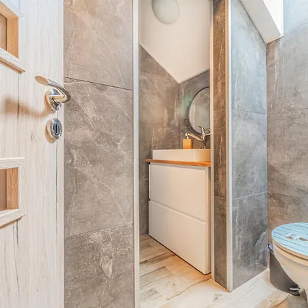 Willa Sara S Bazenem A Infrasaunou Na Kraji Prahy Zbuzany