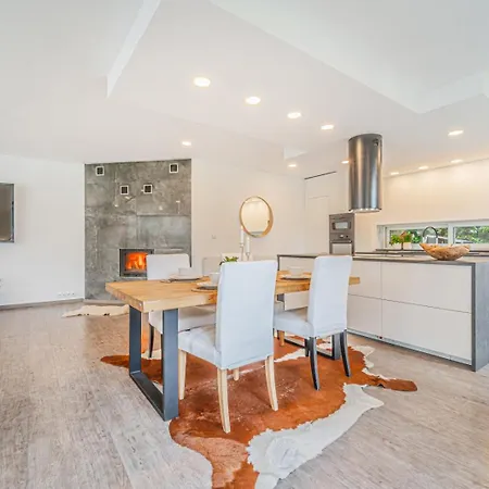 Willa Sara S Bazenem A Infrasaunou Na Kraji Prahy *