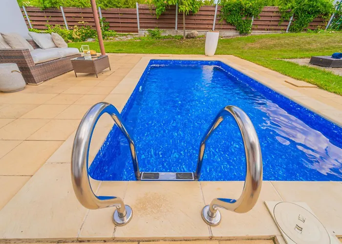 Villa Sara S Bazenem A Infrasaunou Na Kraji Prahy