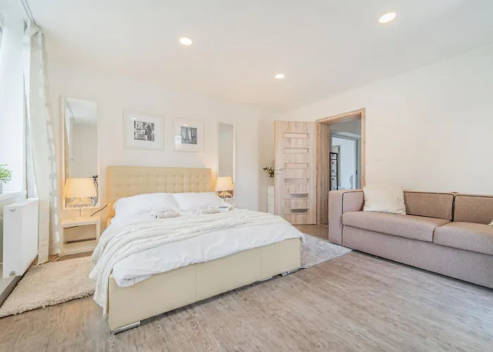 Sara S Bazenem A Infrasaunou Na Kraji Prahy Zbuzany